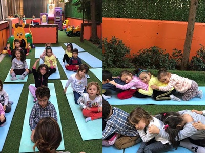 Yoga Yapıyoruz