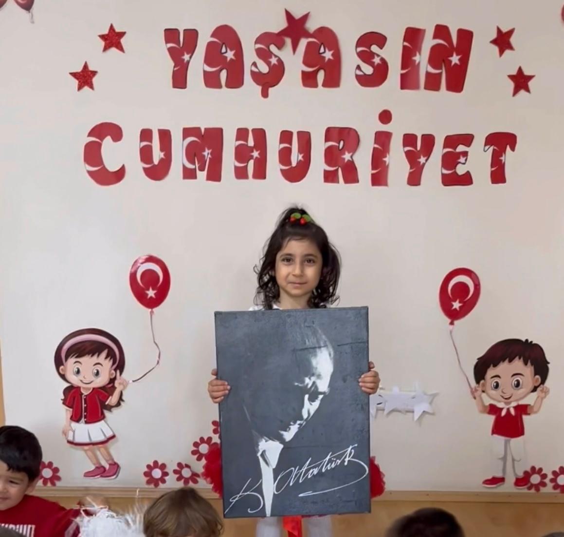 Sevgiyle, Neşeyle ve Gururla Cumhuriyetimizi Kutladık