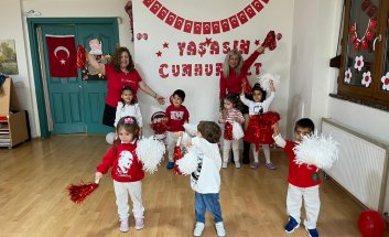 Sevgiyle, Neşeyle ve Gururla Cumhuriyetimizi Kutladık